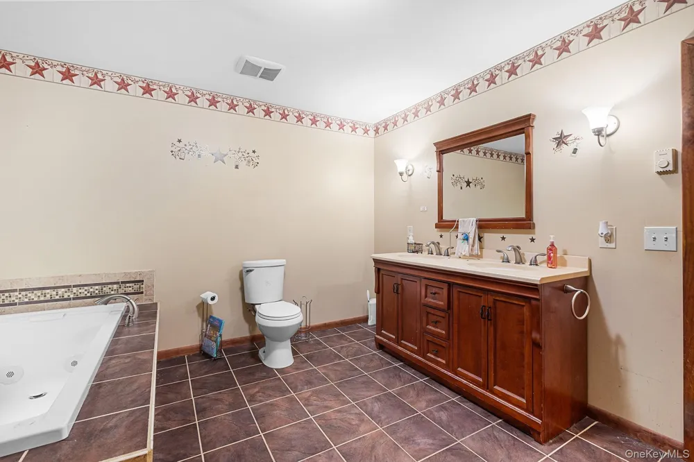 22 Hill View Road New Windsor, NY 12553