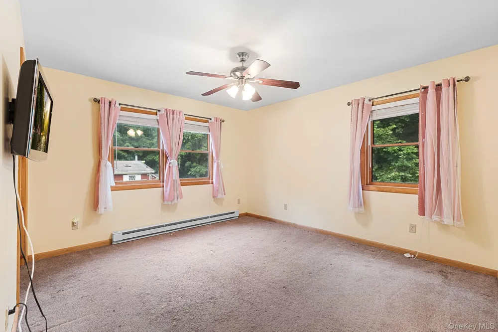22 Hill View Road New Windsor, NY 12553