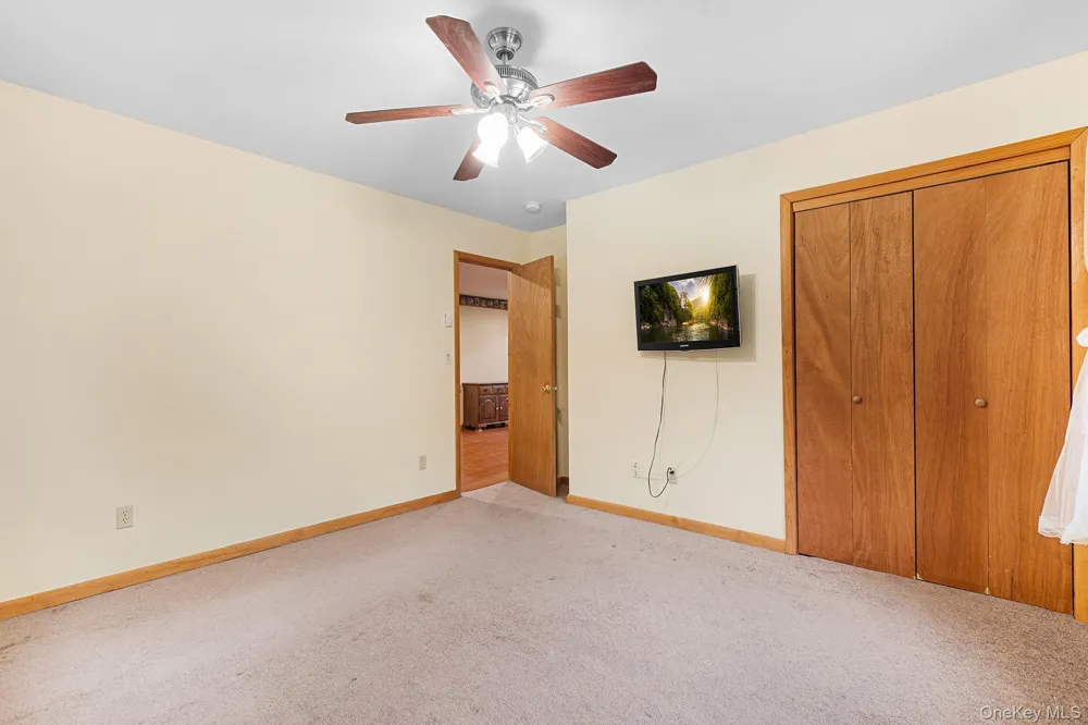 22 Hill View Road New Windsor, NY 12553