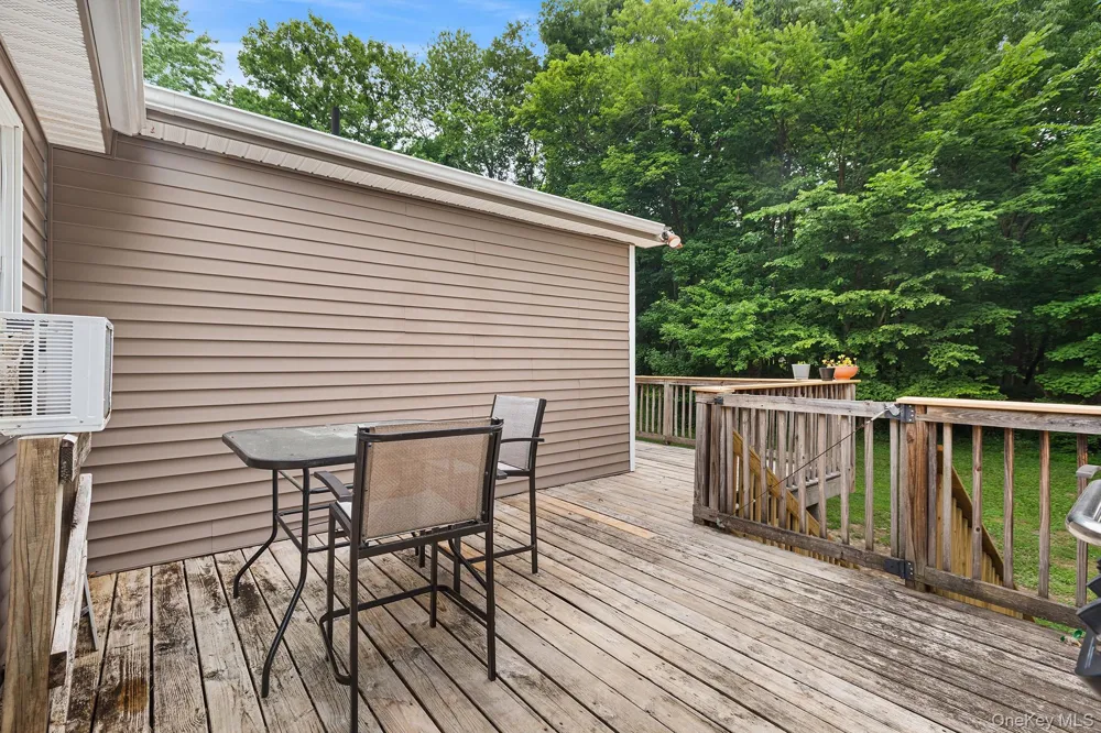 22 Hill View Road New Windsor, NY 12553