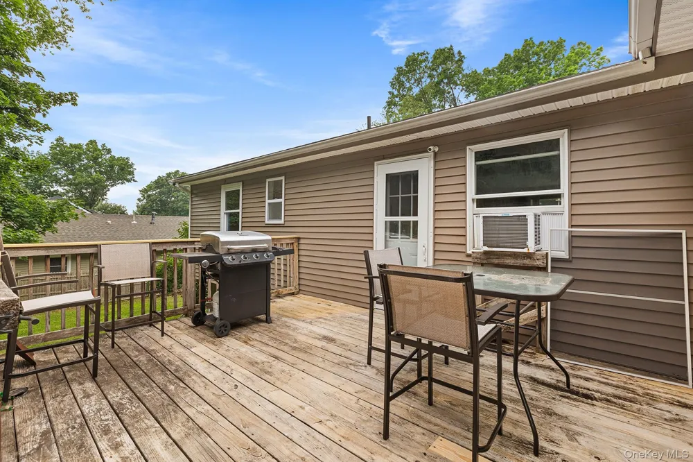22 Hill View Road New Windsor, NY 12553