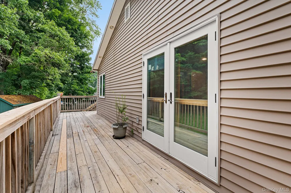 22 Hill View Road New Windsor, NY 12553