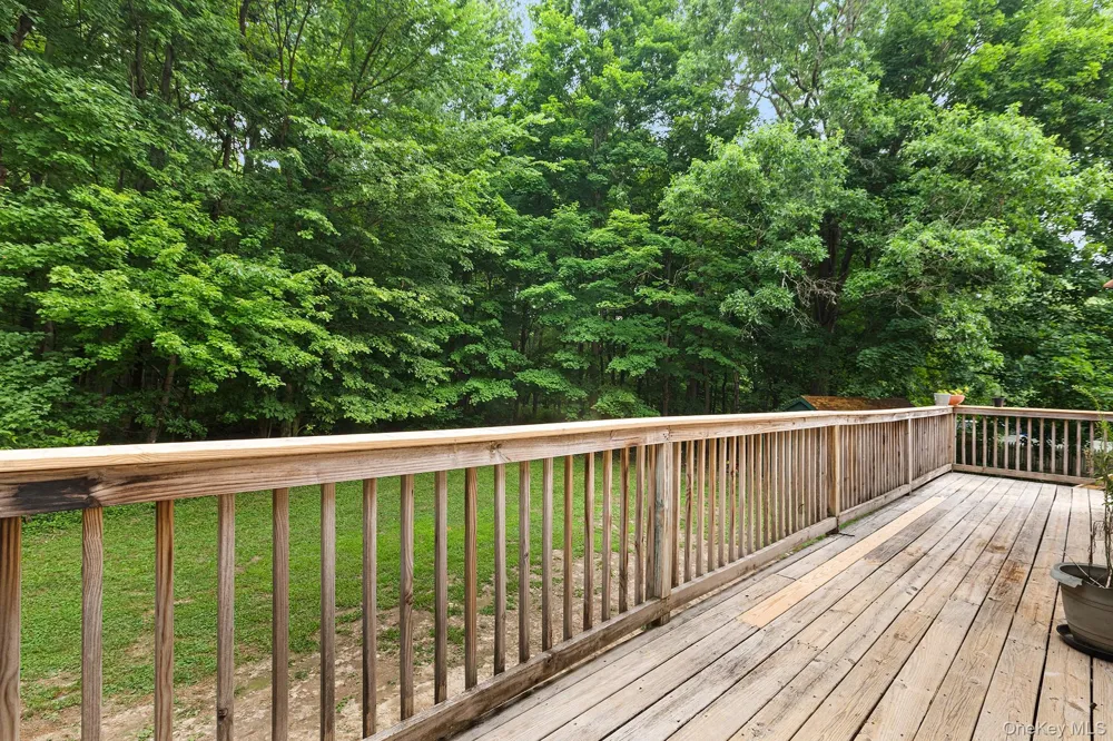 22 Hill View Road New Windsor, NY 12553