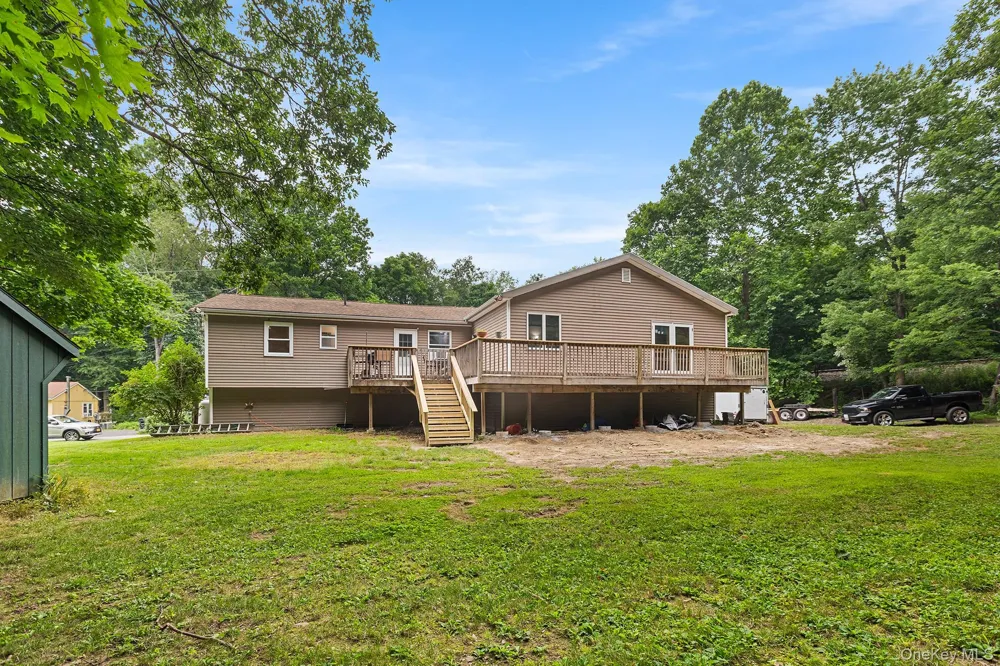 22 Hill View Road New Windsor, NY 12553
