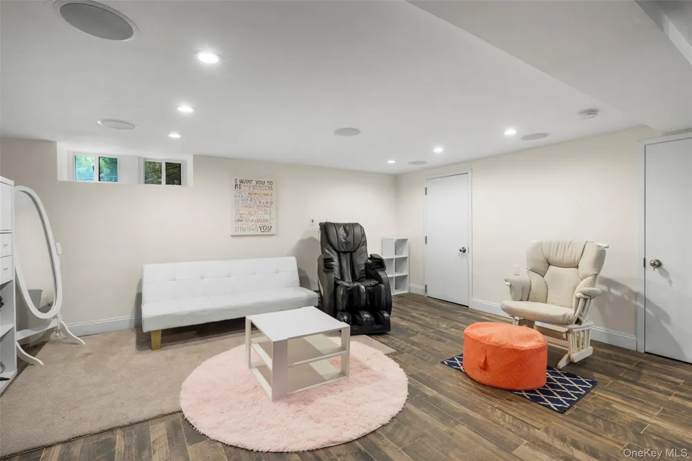 76 Chestnut Avenue Pelham, NY 10803