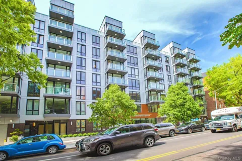 14427 Sanford Avenue #3J