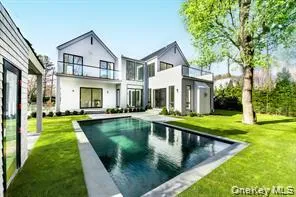 66 Hillside Drive E Sag Harbor, NY 11963