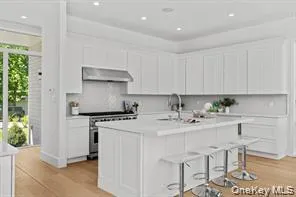 66 Hillside Drive E Sag Harbor, NY 11963