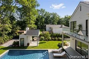 66 Hillside Drive E Sag Harbor, NY 11963