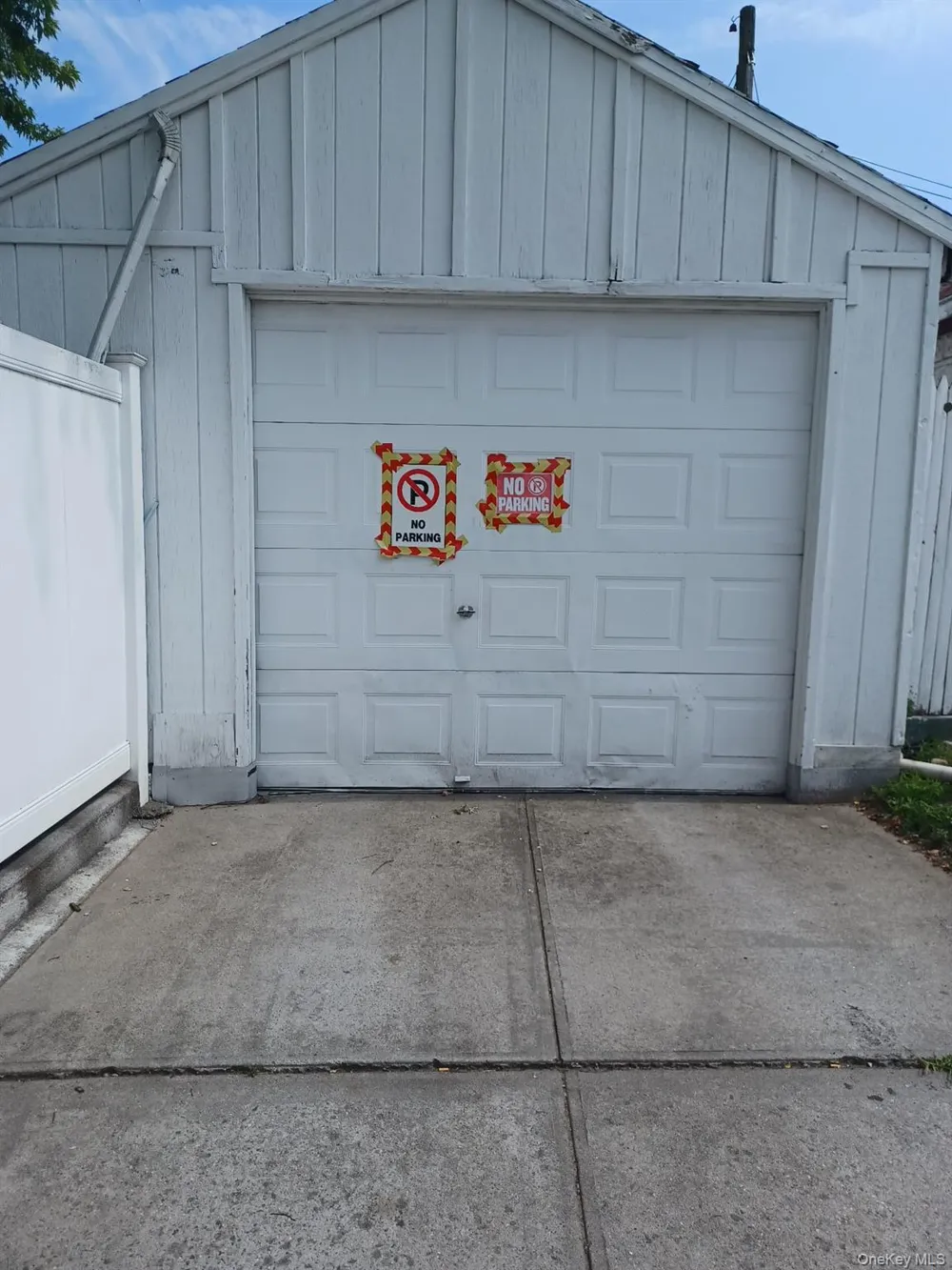 90-02 202nd Street Hollis, NY 11423