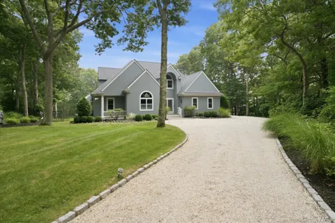 90 Lakeside Lane