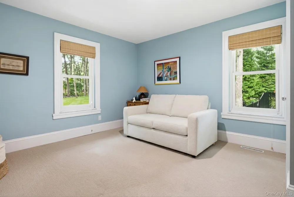 90 Lakeside Lane Westhampton, NY 11977