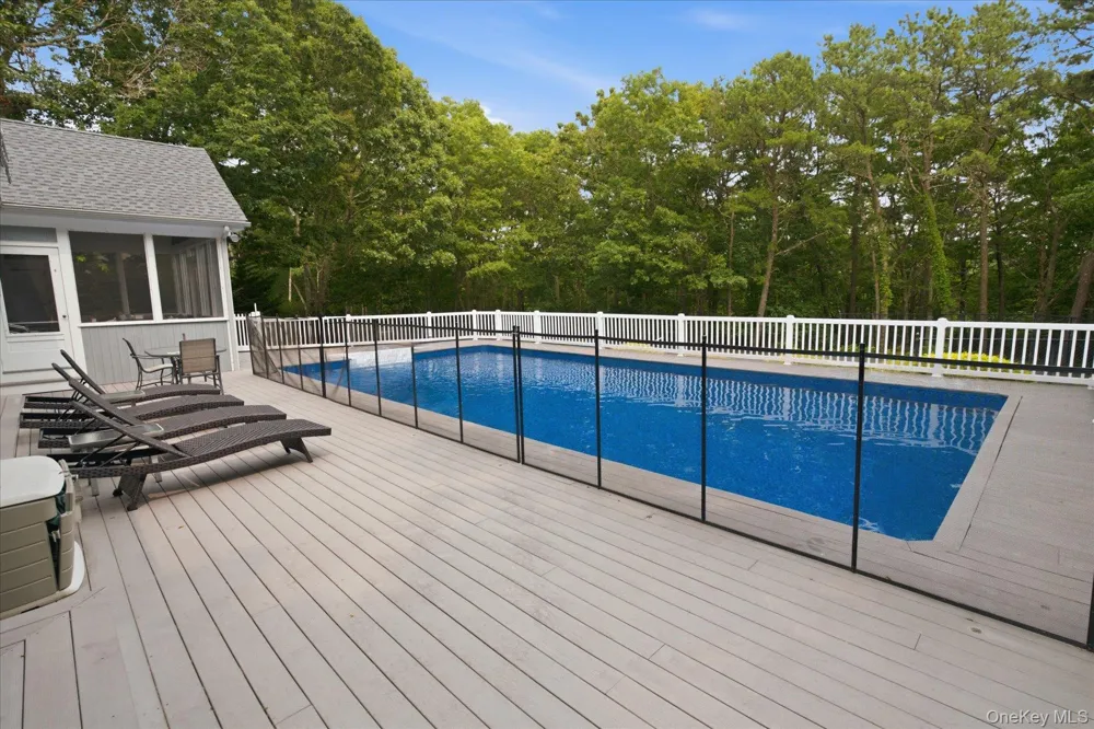 90 Lakeside Lane Westhampton, NY 11977
