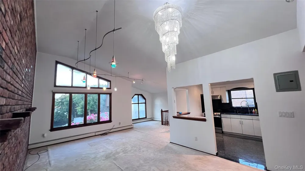19-07 Clintonville Street #2Fl Whitestone, NY 11357