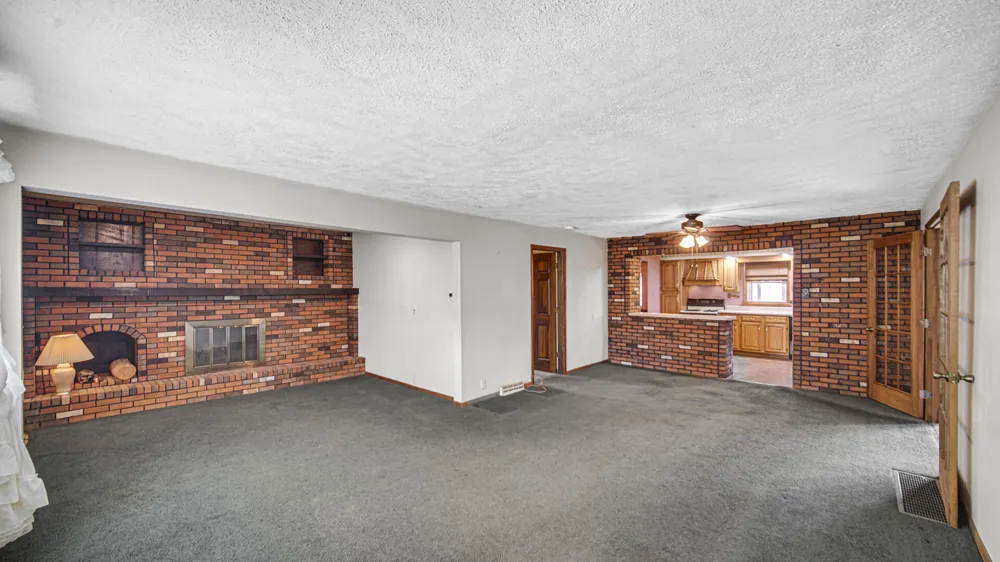 1607 A STREET La Porte, IN 46350