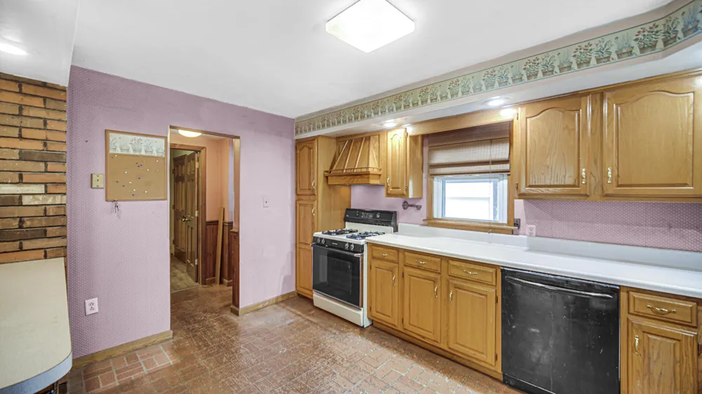 1607 A STREET La Porte, IN 46350
