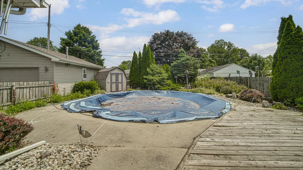 1607 A STREET La Porte, IN 46350