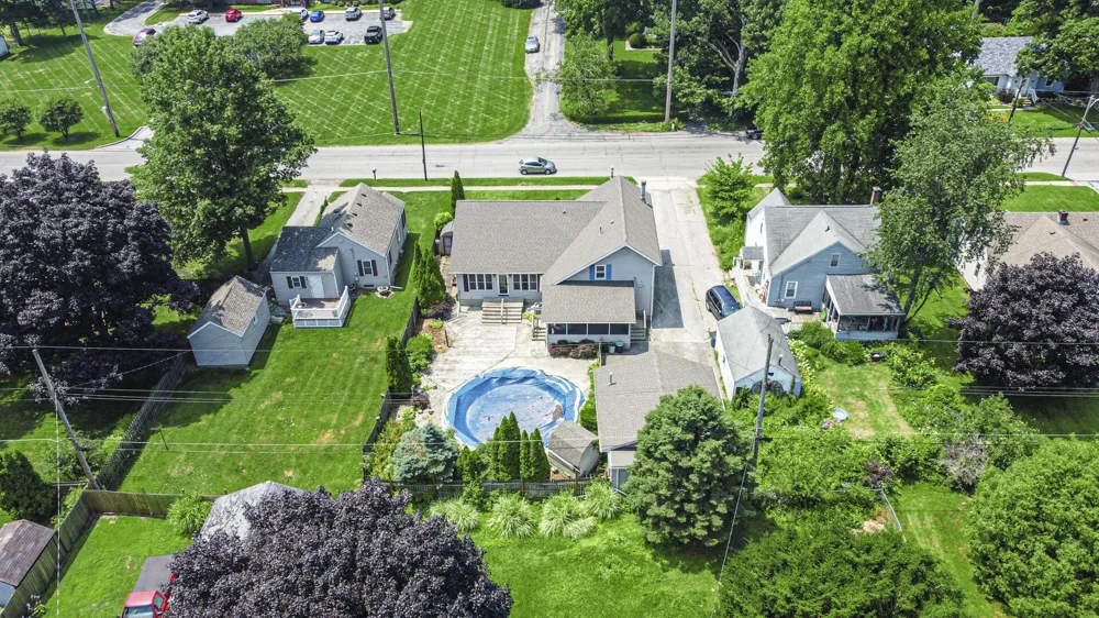 1607 A STREET La Porte, IN 46350