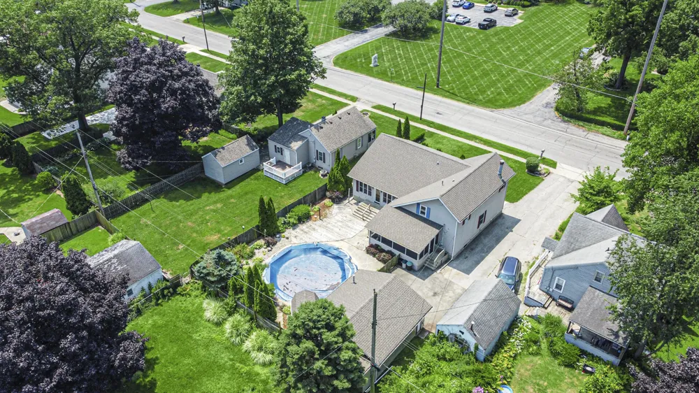 1607 A STREET La Porte, IN 46350