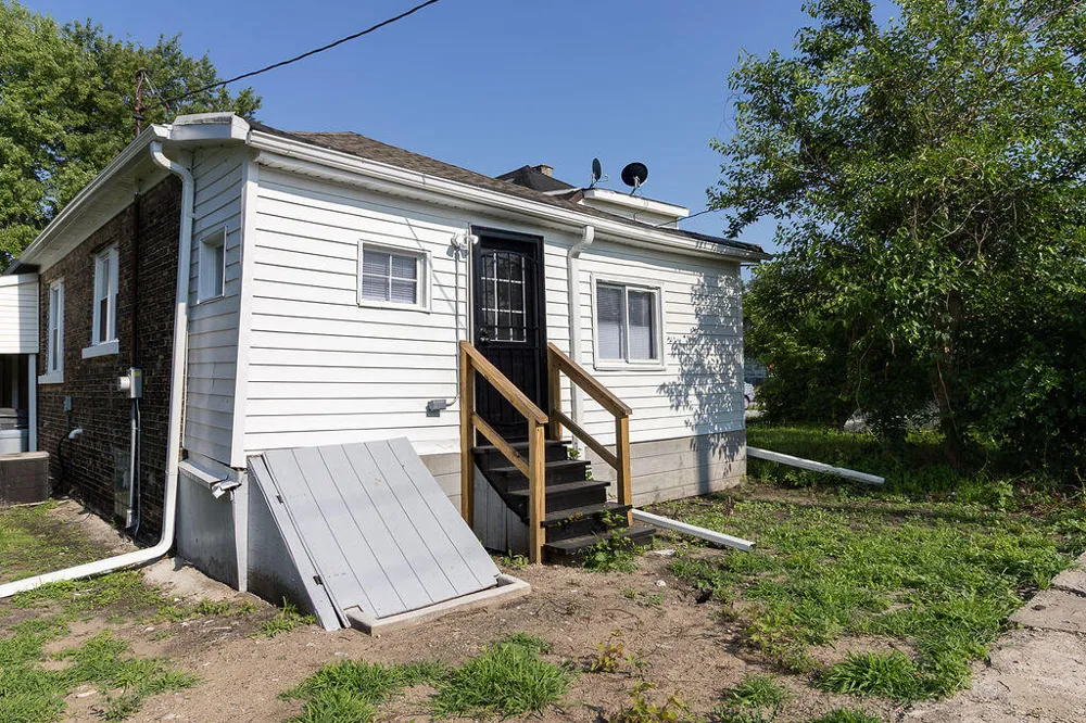2180 Massachusetts Street Gary, IN 46407