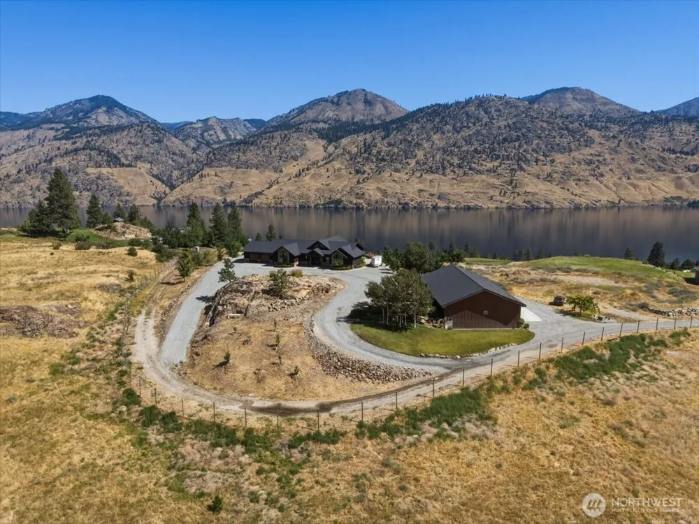 206 Mountain Lake Lane Chelan, WA 98816