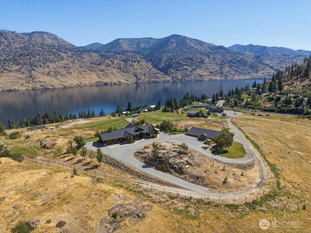 206 Mountain Lake Lane Chelan, WA 98816