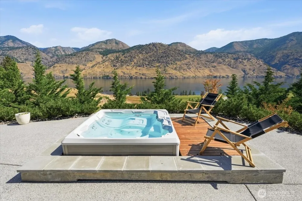 206 Mountain Lake Lane Chelan, WA 98816