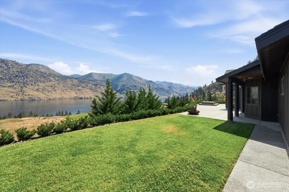 206 Mountain Lake Lane Chelan, WA 98816