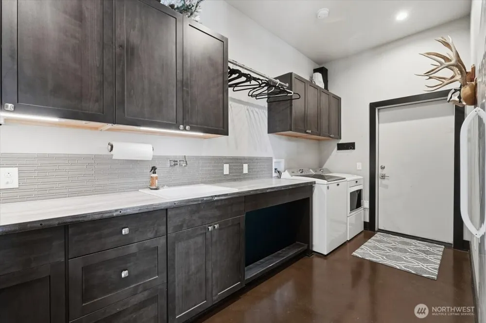 206 Mountain Lake Lane Chelan, WA 98816