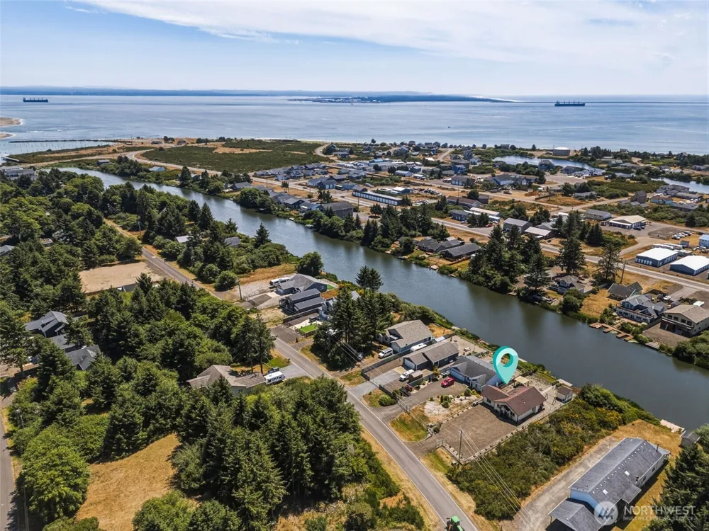 911 Mount Olympus Avenue SE Ocean Shores, WA 98569