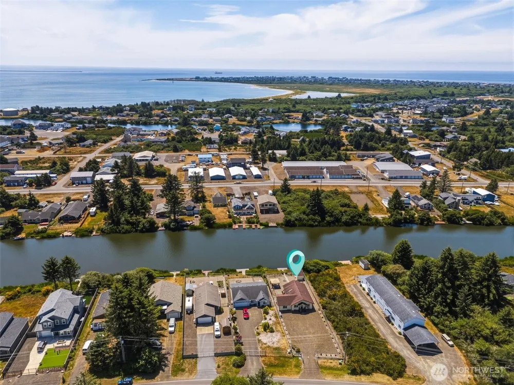 911 Mount Olympus Avenue SE Ocean Shores, WA 98569