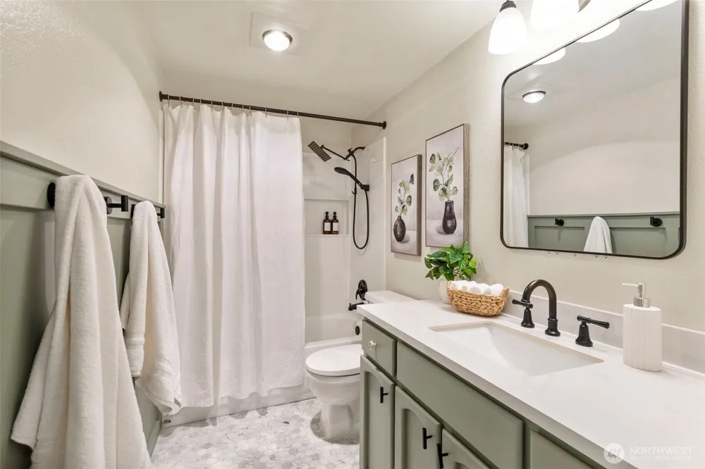 26435 Pennsylvania Avenue #47 Kingston, WA 98346