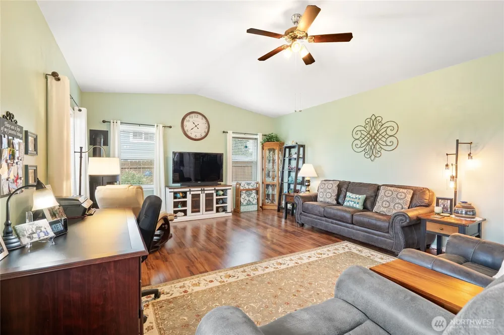 101 S 16th Street Elma, WA 98541