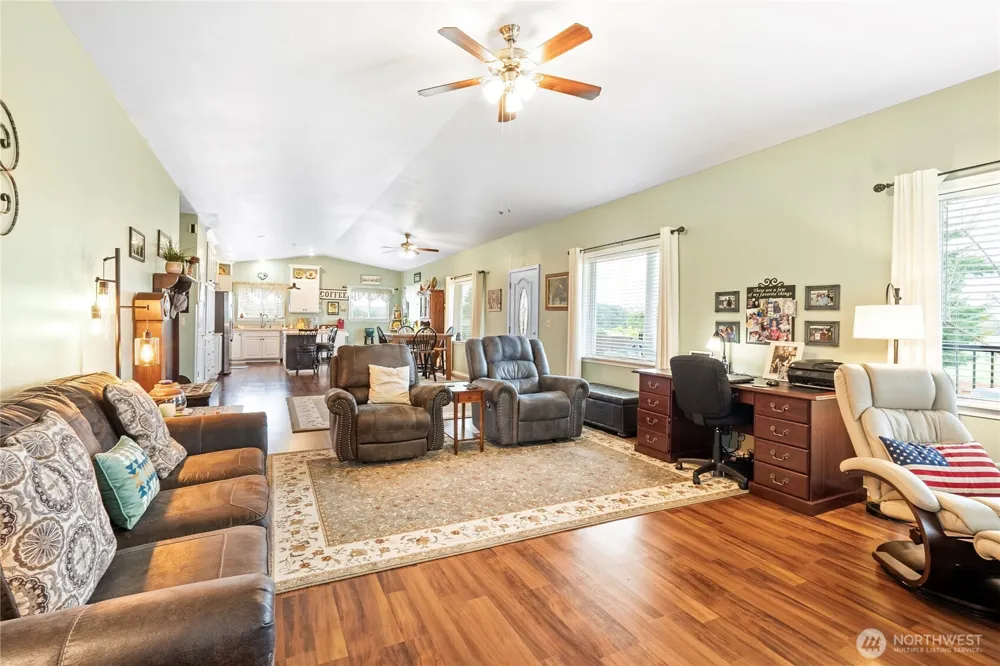 101 S 16th Street Elma, WA 98541