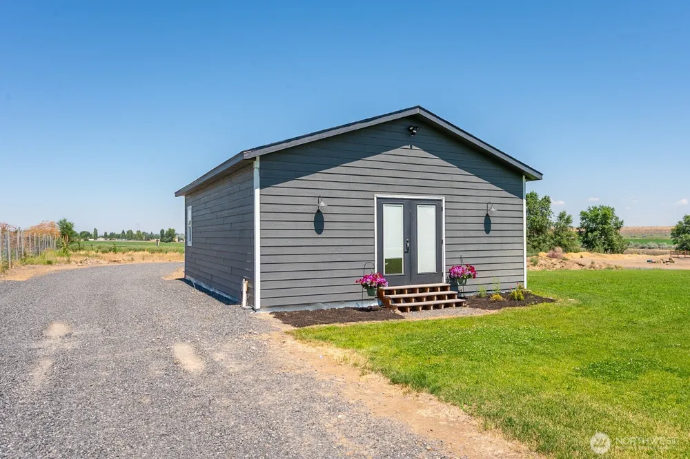 10316 Road 5.9 NE Moses Lake, WA 98837