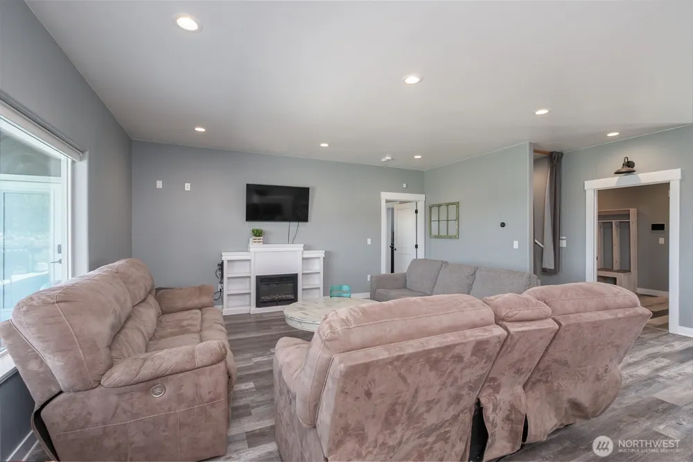 10316 Road 5.9 NE Moses Lake, WA 98837