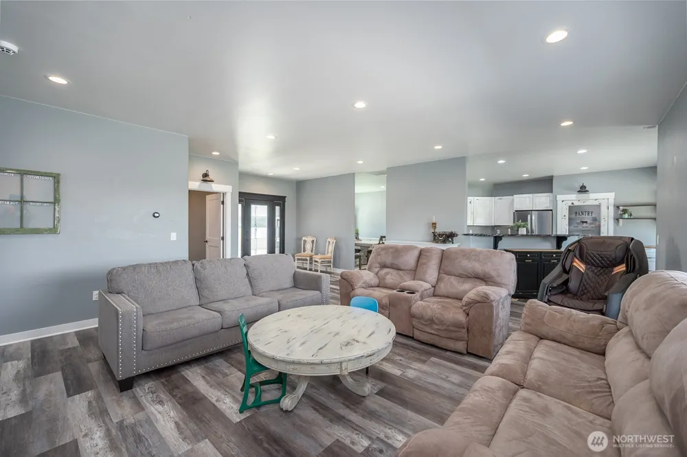 10316 Road 5.9 NE Moses Lake, WA 98837
