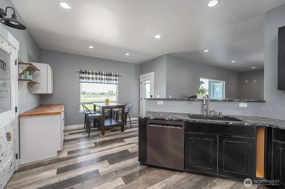 10316 Road 5.9 NE Moses Lake, WA 98837
