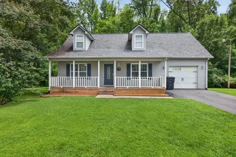 1187 Blaine Ave