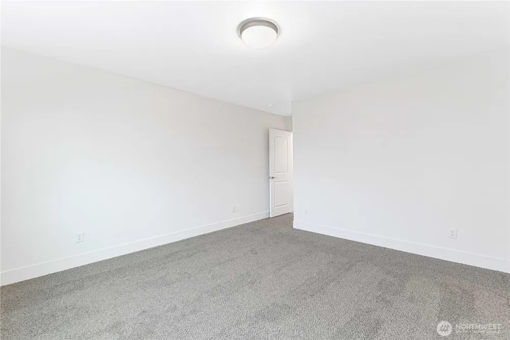 308 Sandy Loop Moses Lake, WA 98837