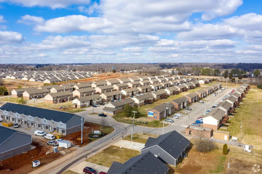 739 Heritage Pointe Cir Clarksville, TN 37042