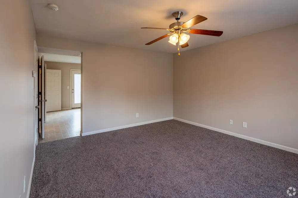 739 Heritage Pointe Cir Clarksville, TN 37042