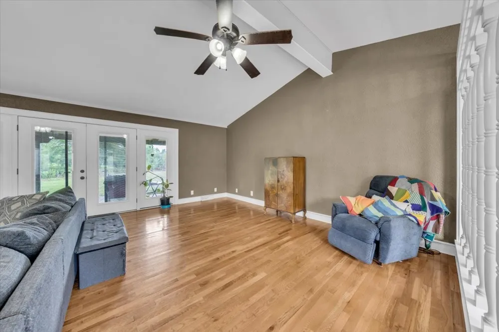 6126 Manchester Hwy Morrison, TN 37357
