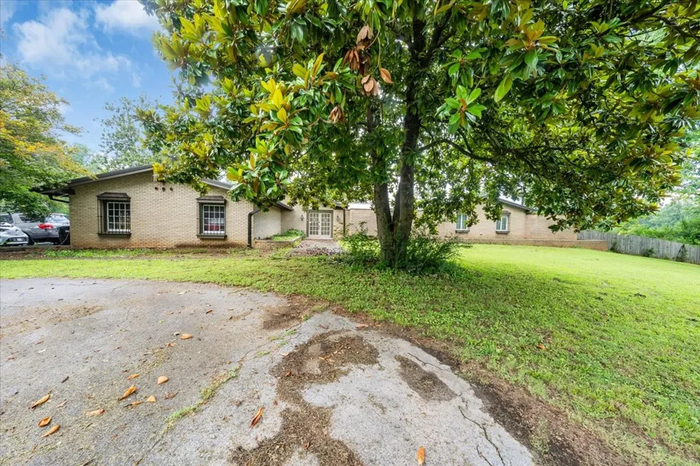 6126 Manchester Hwy Morrison, TN 37357