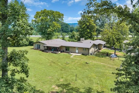 6126 Manchester Hwy