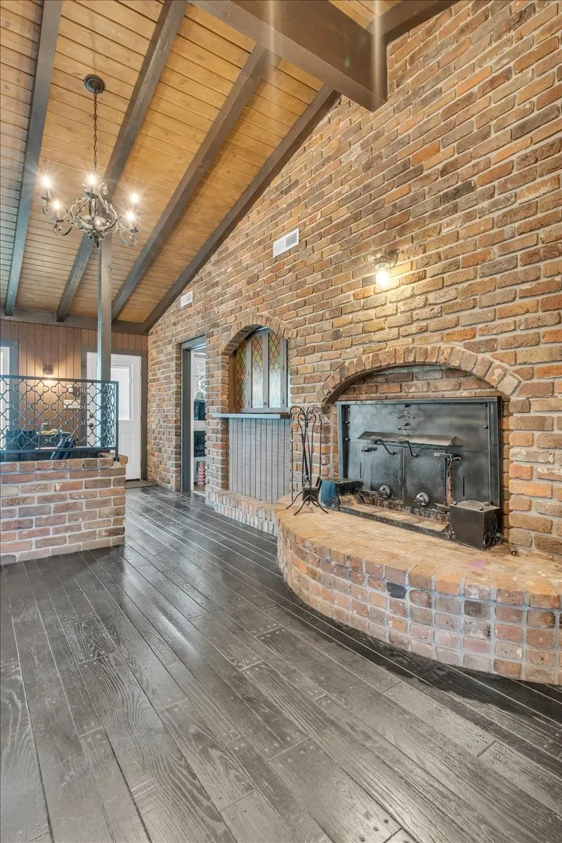 6126 Manchester Hwy Morrison, TN 37357