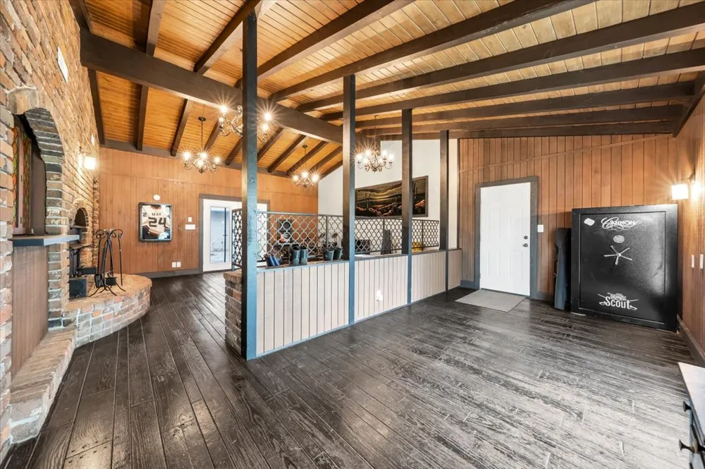6126 Manchester Hwy Morrison, TN 37357