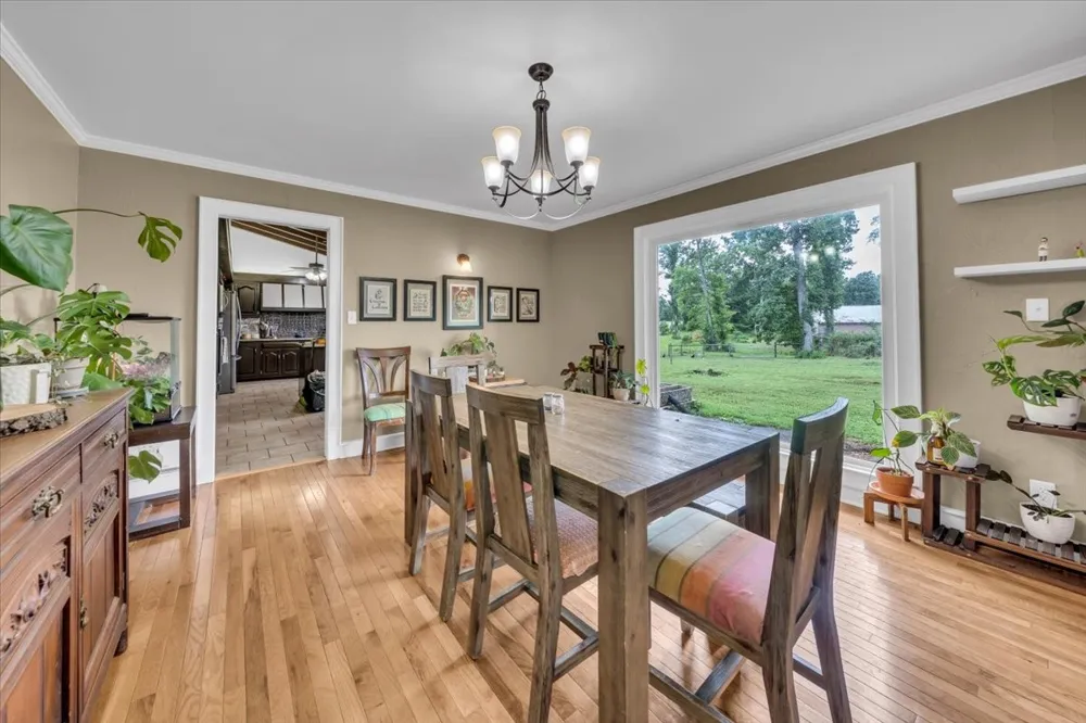 6126 Manchester Hwy Morrison, TN 37357
