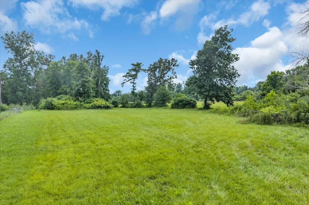 6126 Manchester Hwy Morrison, TN 37357