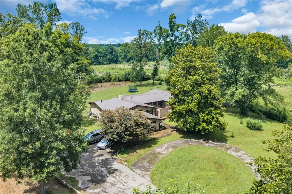 6126 Manchester Hwy Morrison, TN 37357